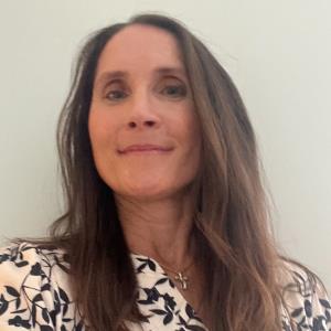 Nina C. | Tutor in Essay Writing | 13236633