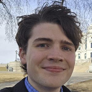 Chris R. | Tutor in Essay Writing, Statistics | 13685180