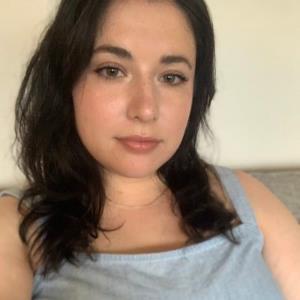 Naomi L. | Tutor in Essay Writing, Literature | 9655867