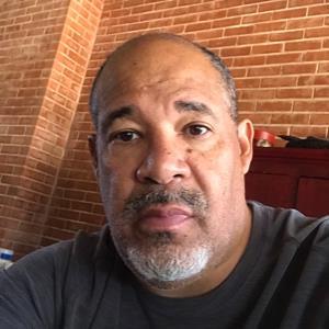 Robert H. | Tutor in  | 9738293