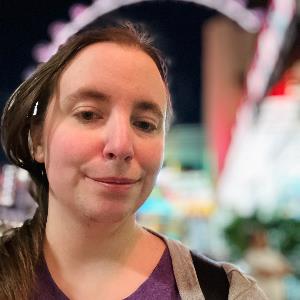 Sondra L. | Tutor in Essay Writing, Literature | 13938923