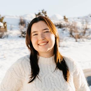 Zenia | Tutor in Essay Writing | 13345130